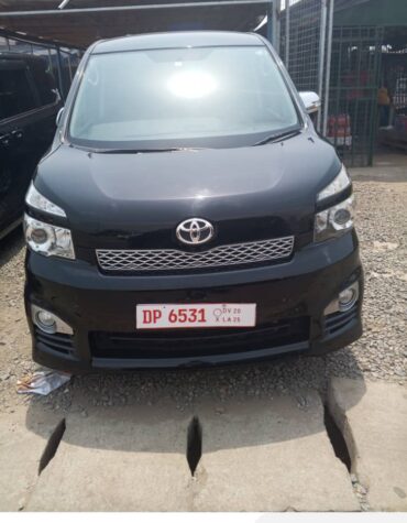 2010 Toyota Voxy