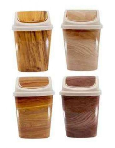 Small Plastic Dust Bin With Lid