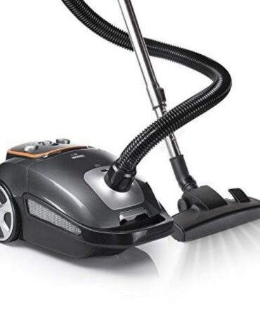 HALEY Vacuum cleaner with 500W suction power and 3.5l cloth dust bag